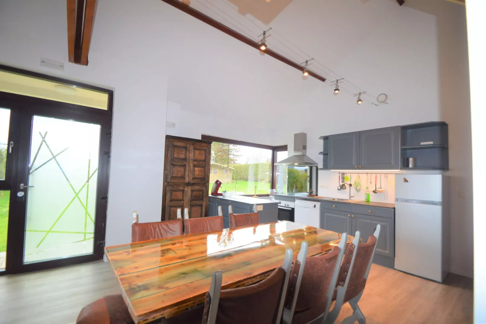 La Valse des Mésanges-Dining room