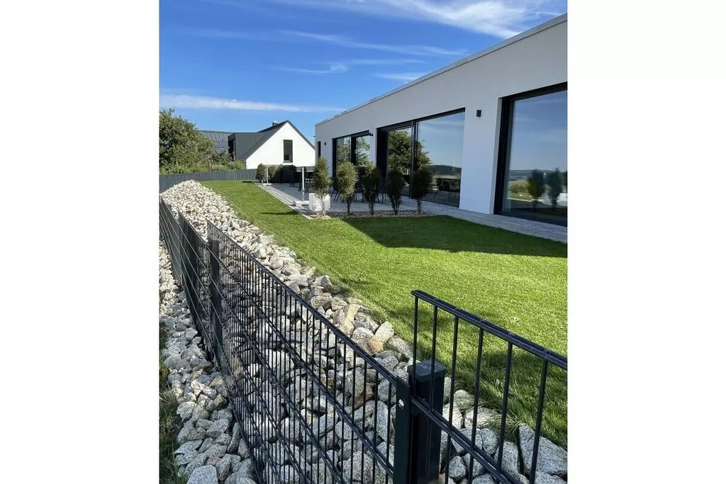 293980-Exterior summer