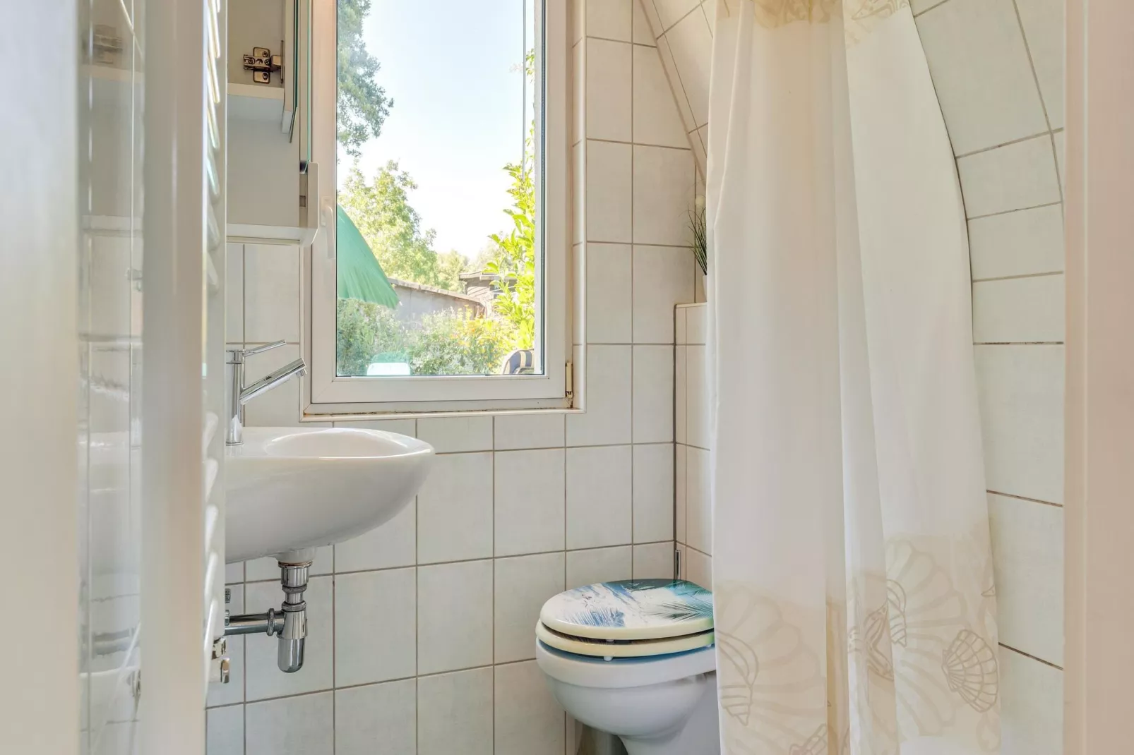 Finnhütte-Bathroom