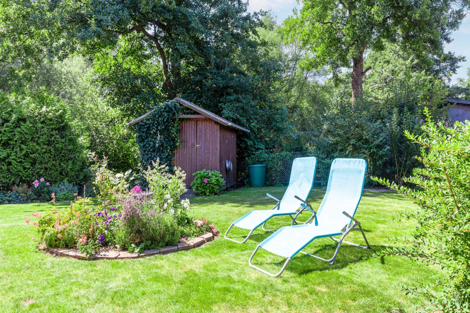 Finnhütte-Gardens summer