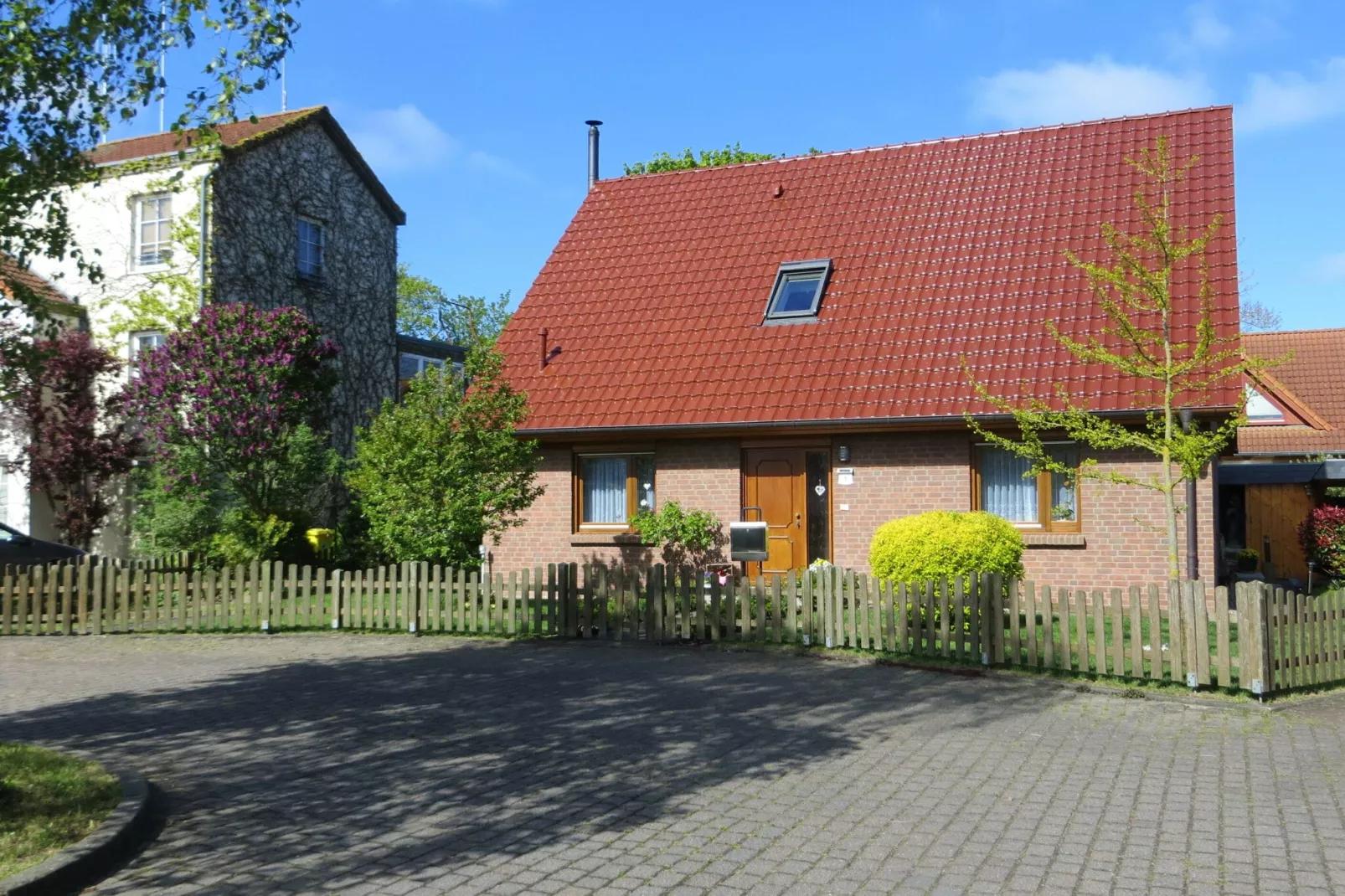 Sandkorn-Exterior summer