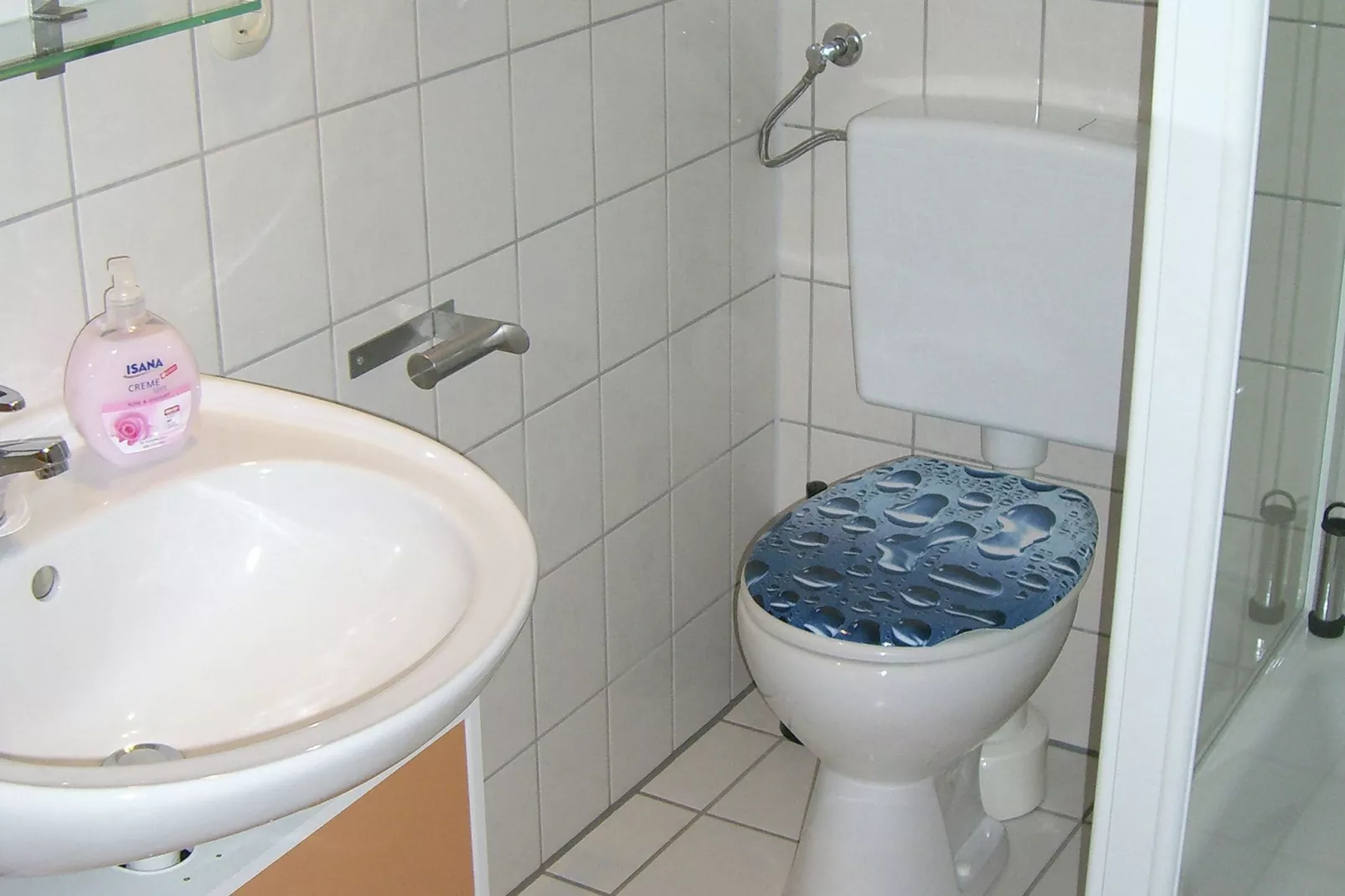 Sandkorn-Bathroom