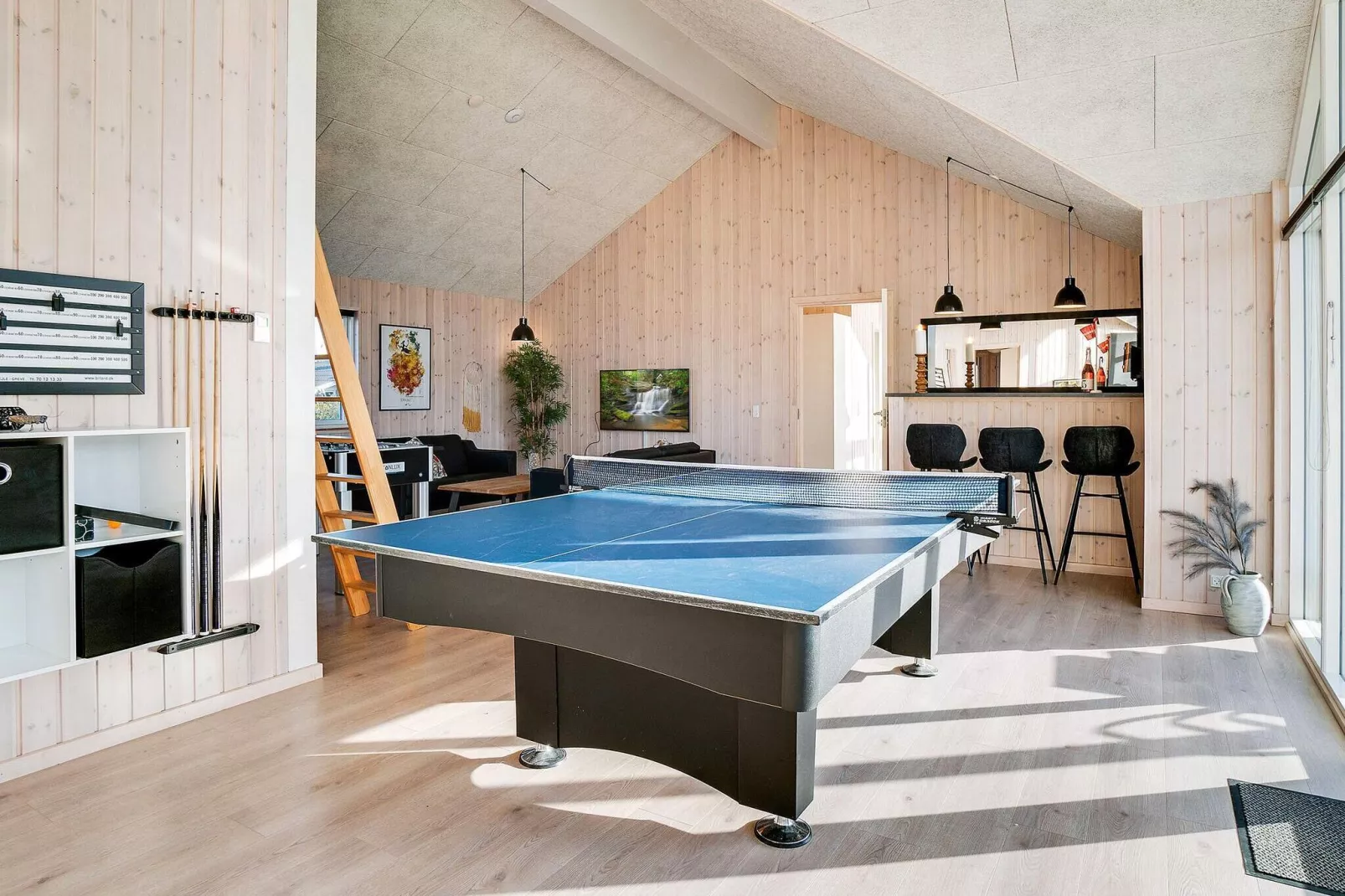 18 person holiday home in Ringkøbing-Indoor