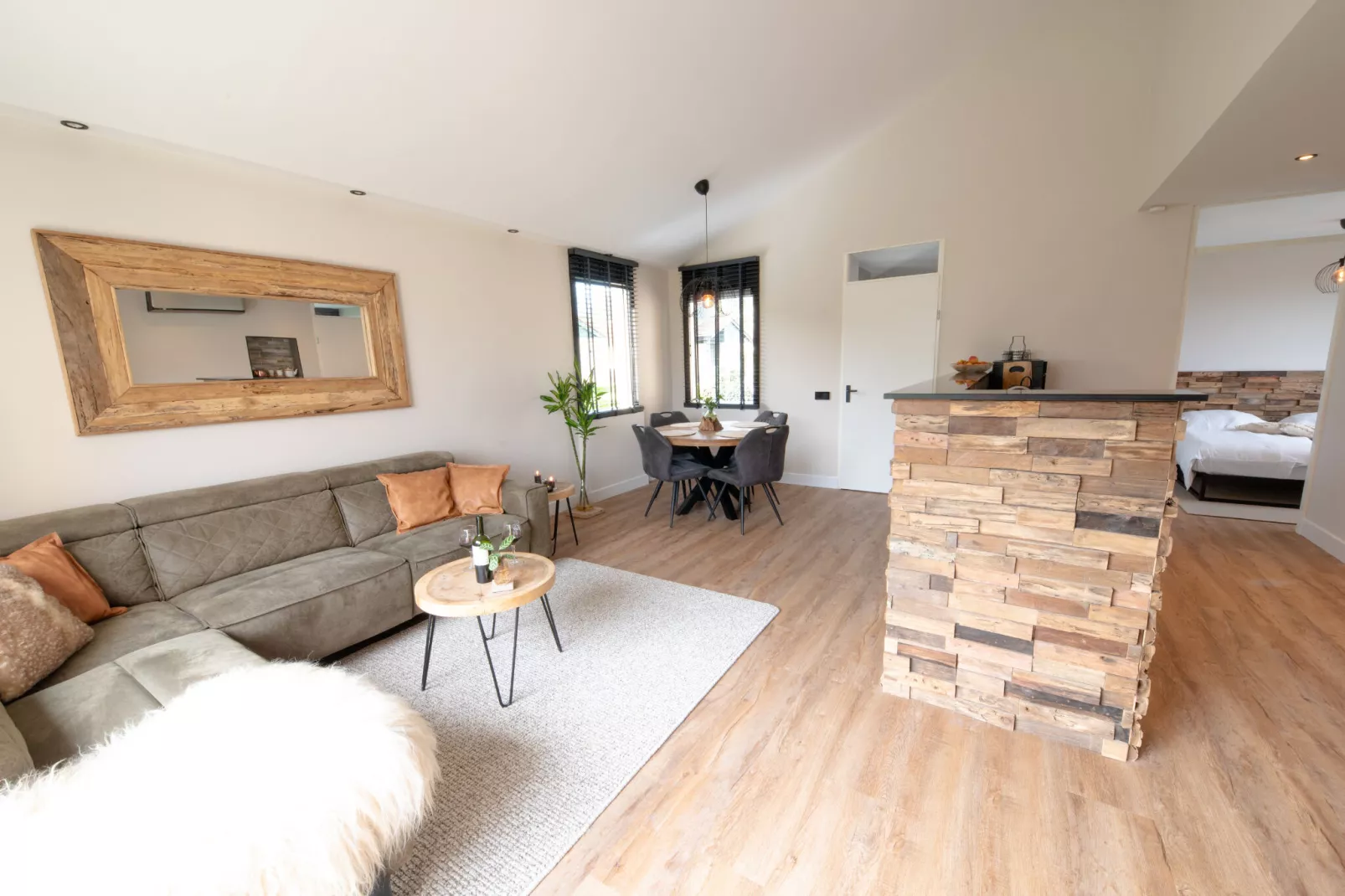 4 pers Welness huis 93-Living room