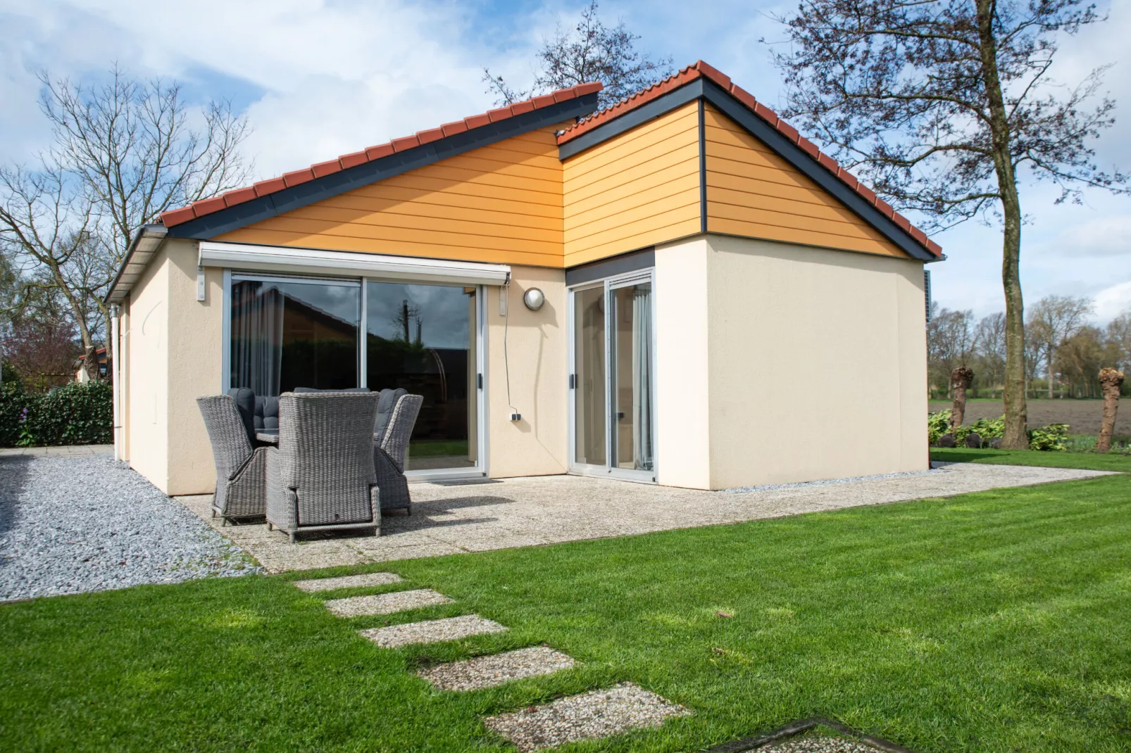 4 pers Welness huis 93-Terrace balcony