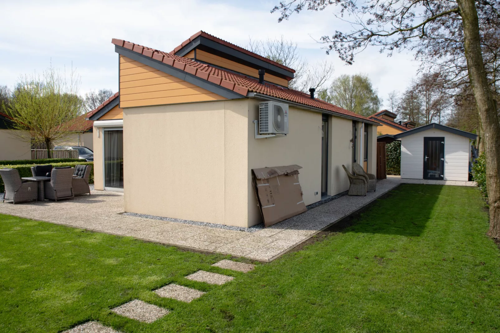 4 pers Welness huis 93-Exterior summer