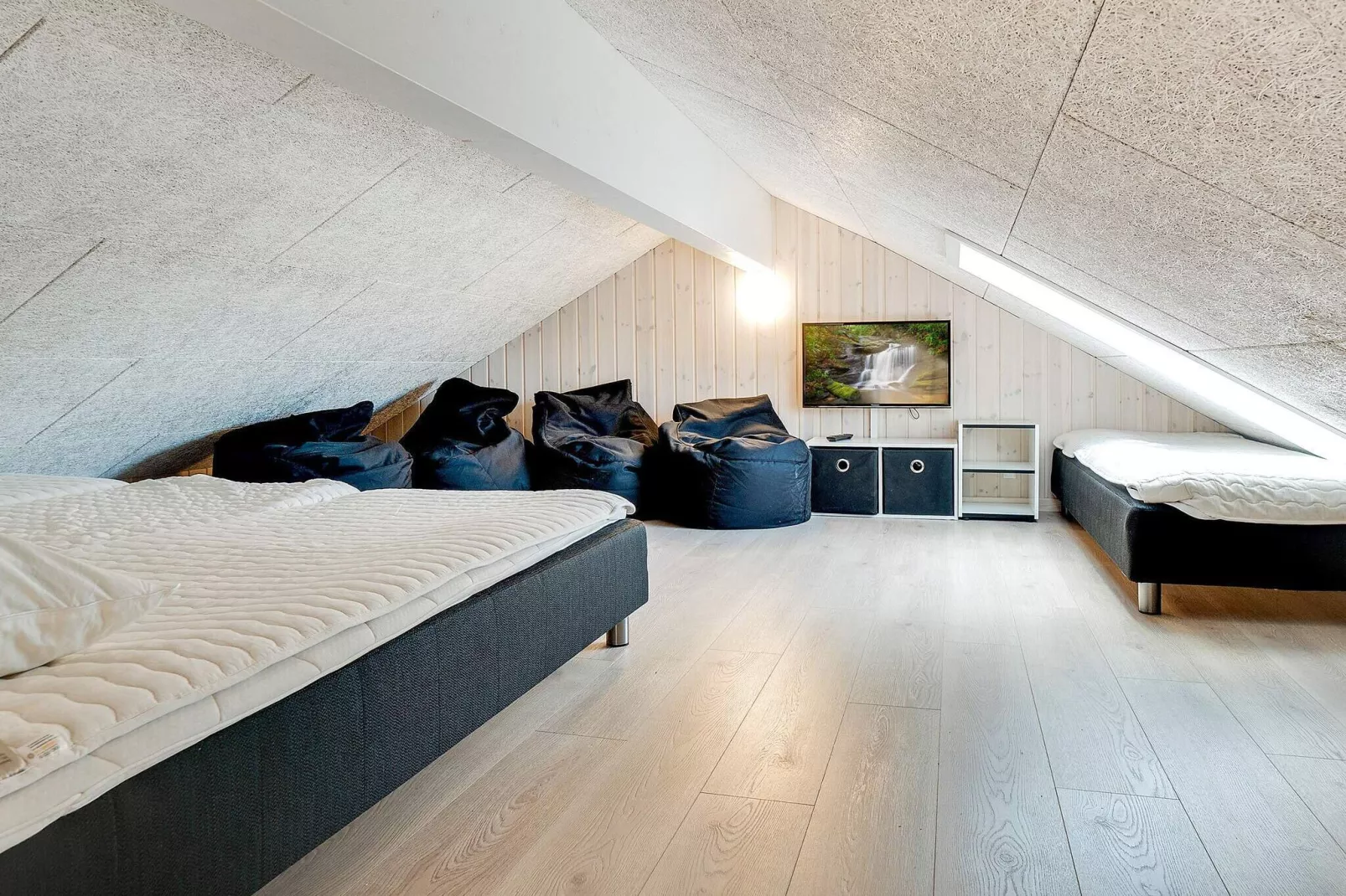 18 person holiday home in Ringkøbing-Indoor