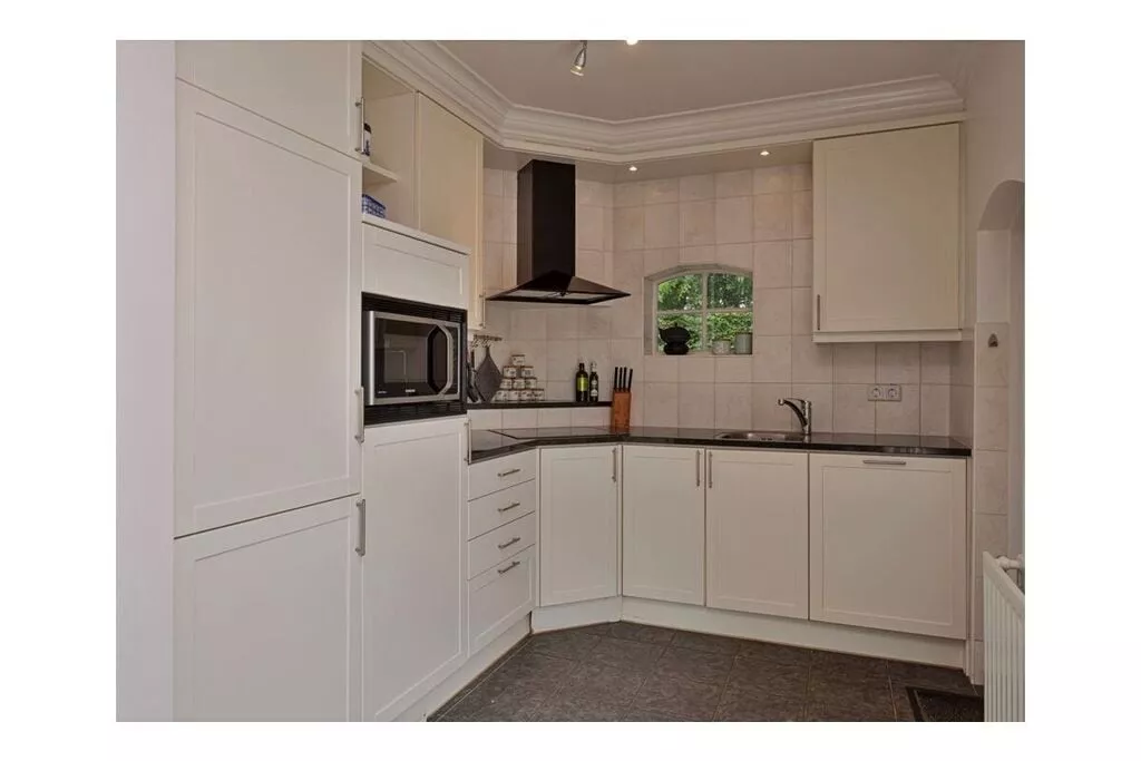 470036-Kitchen