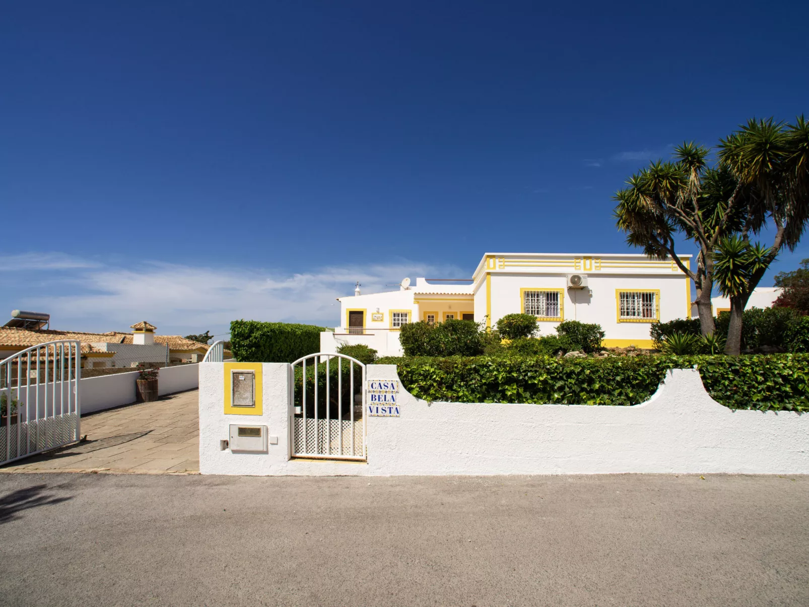 Da Bela Vista-Outside