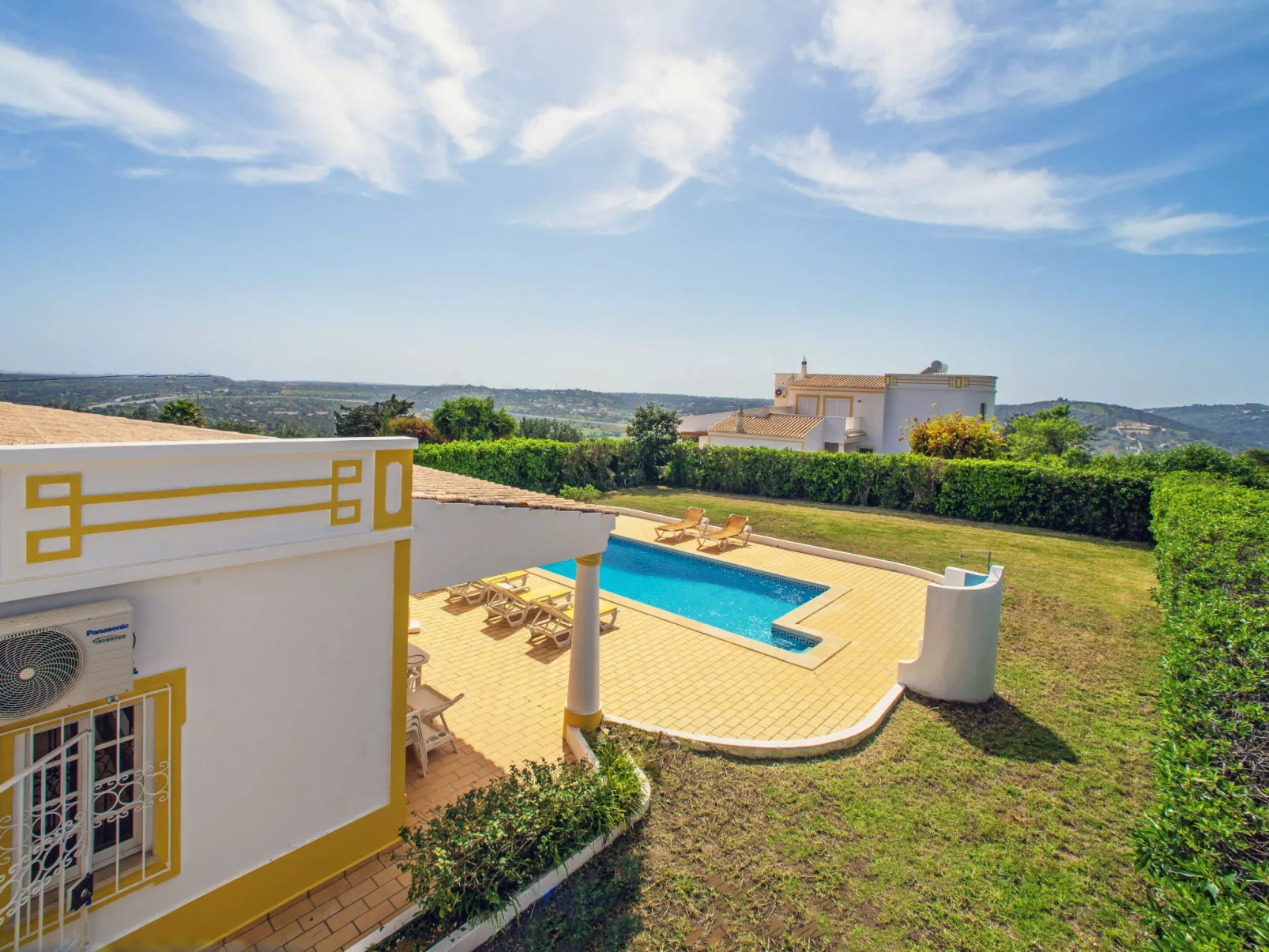 Da Bela Vista-Outside