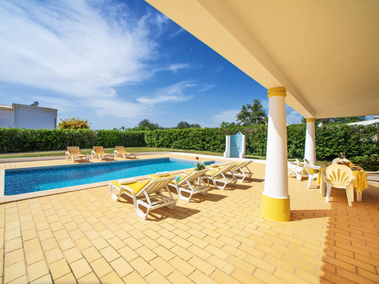 Da Bela Vista-Outside