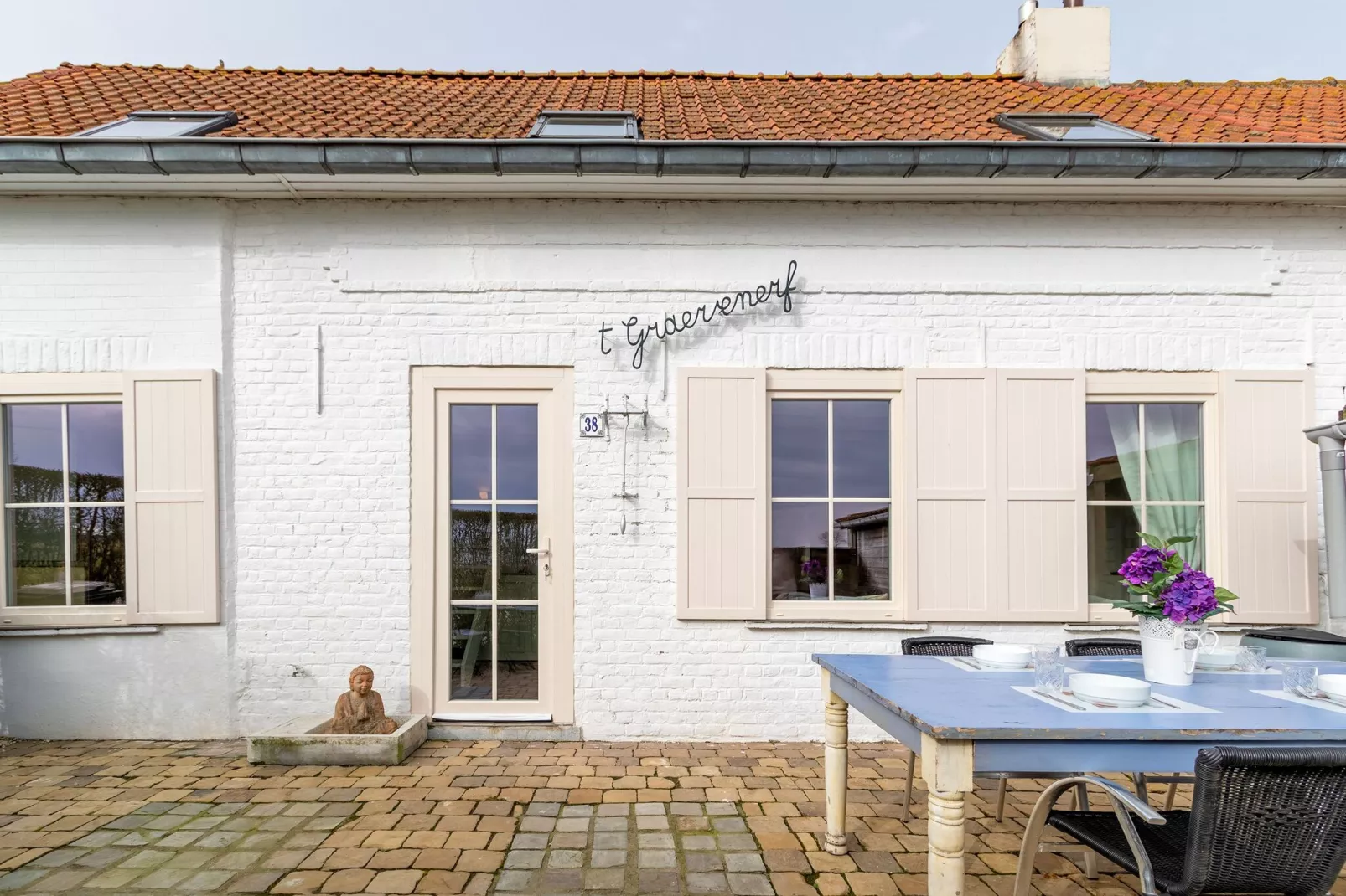 'tgraevenerf-Exterior summer
