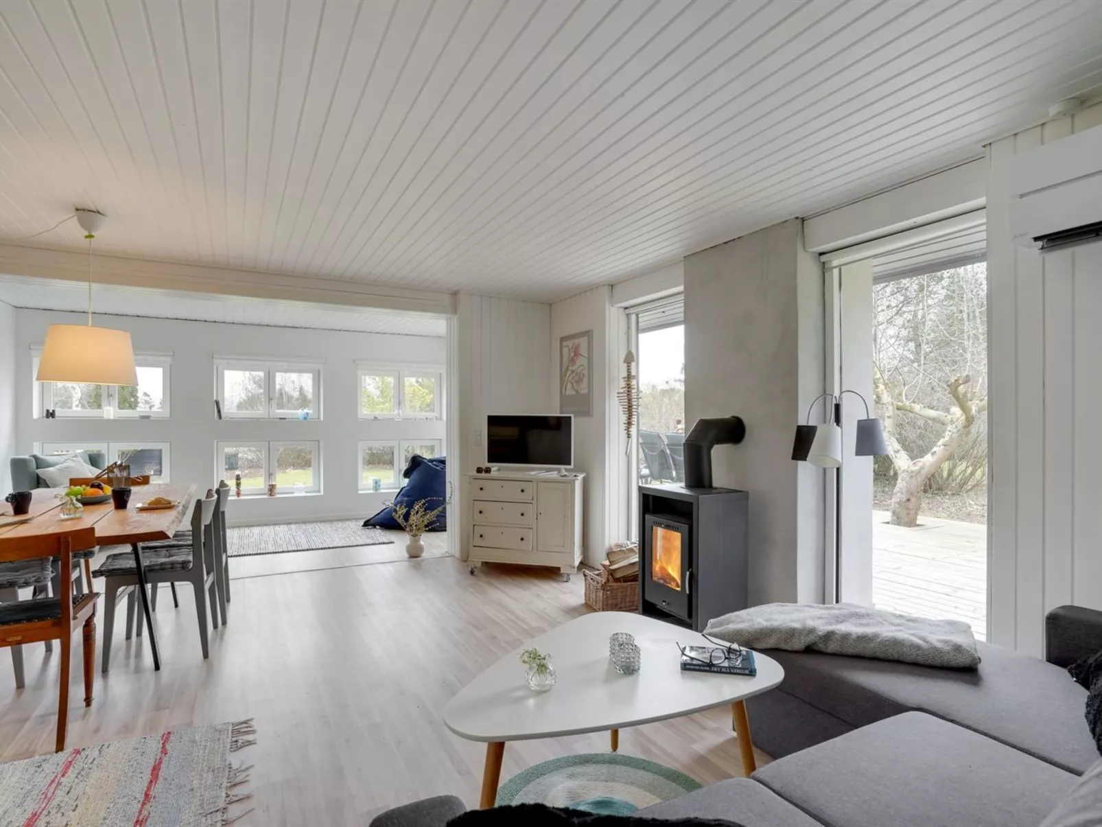 "Hendrina" - 500m from the sea-Inside