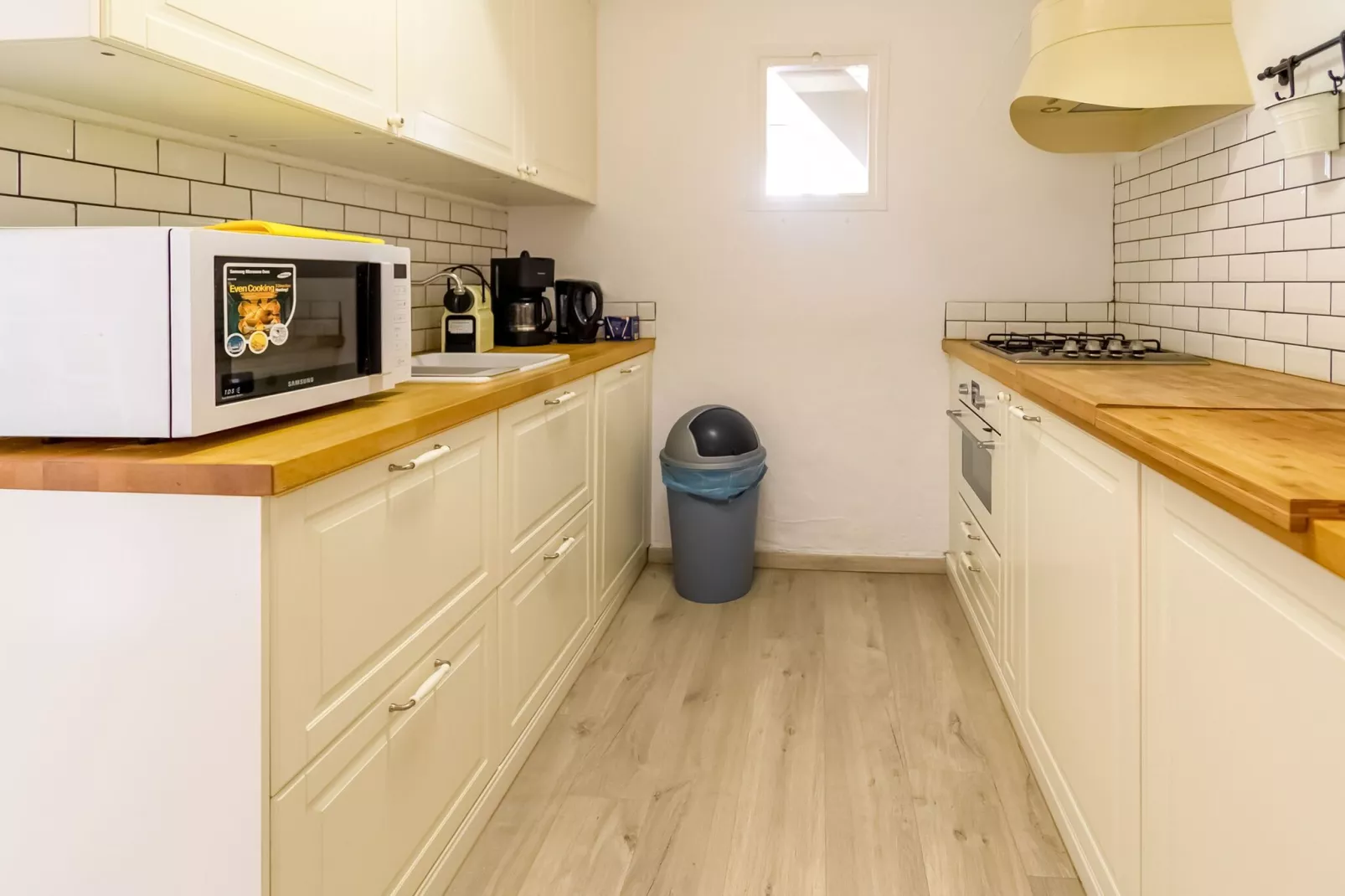 'tgraevenerf-Kitchen