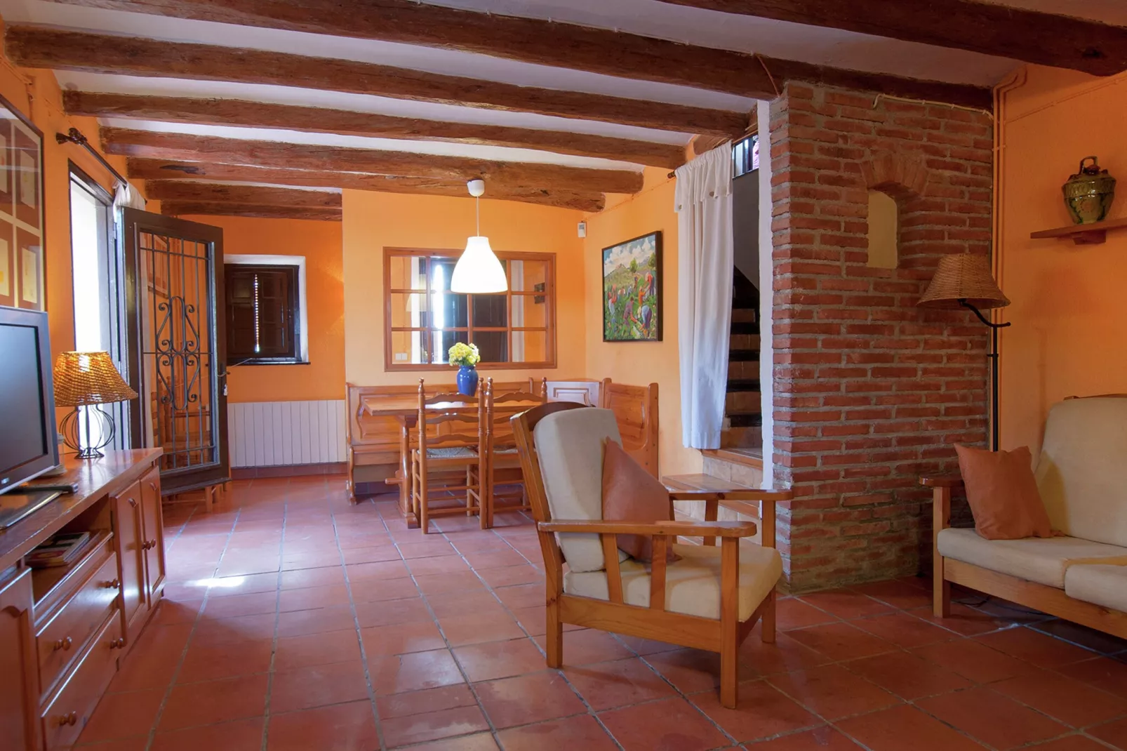 L'Olivera Dalt i Baix-Dining room