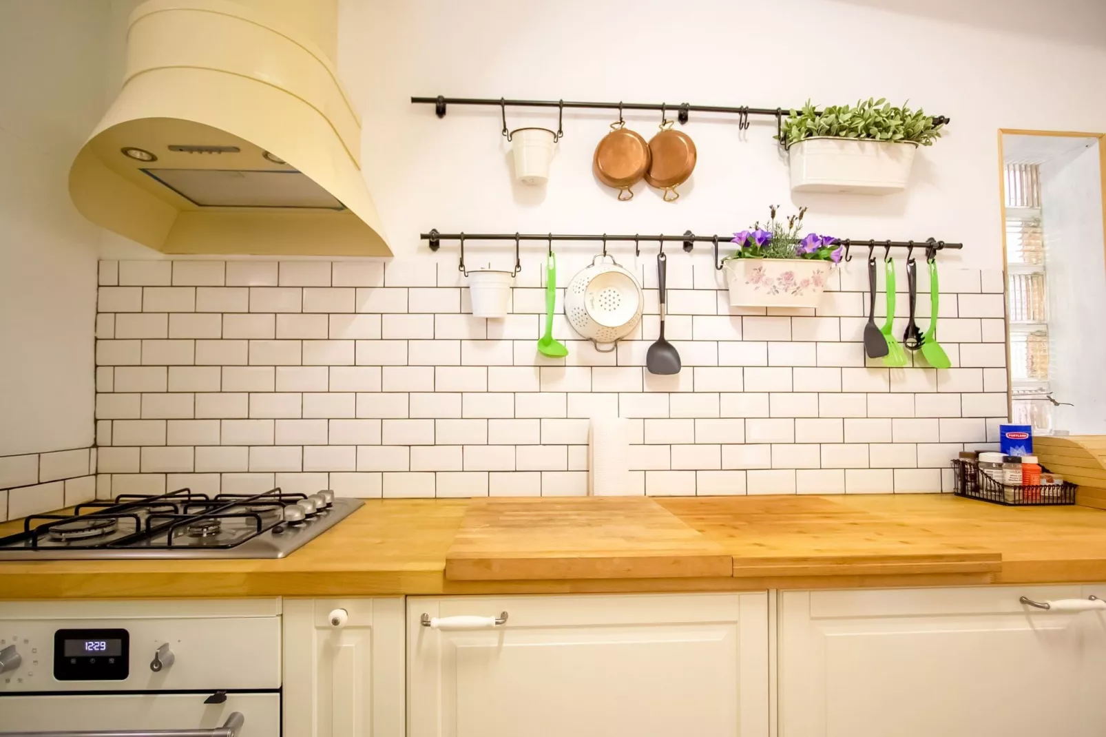 'tgraevenerf-Kitchen