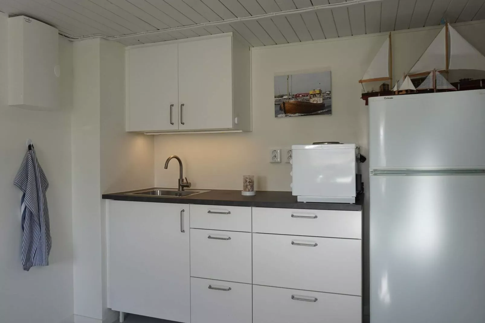 4 person holiday home in KUNGSHAMN-Indoor