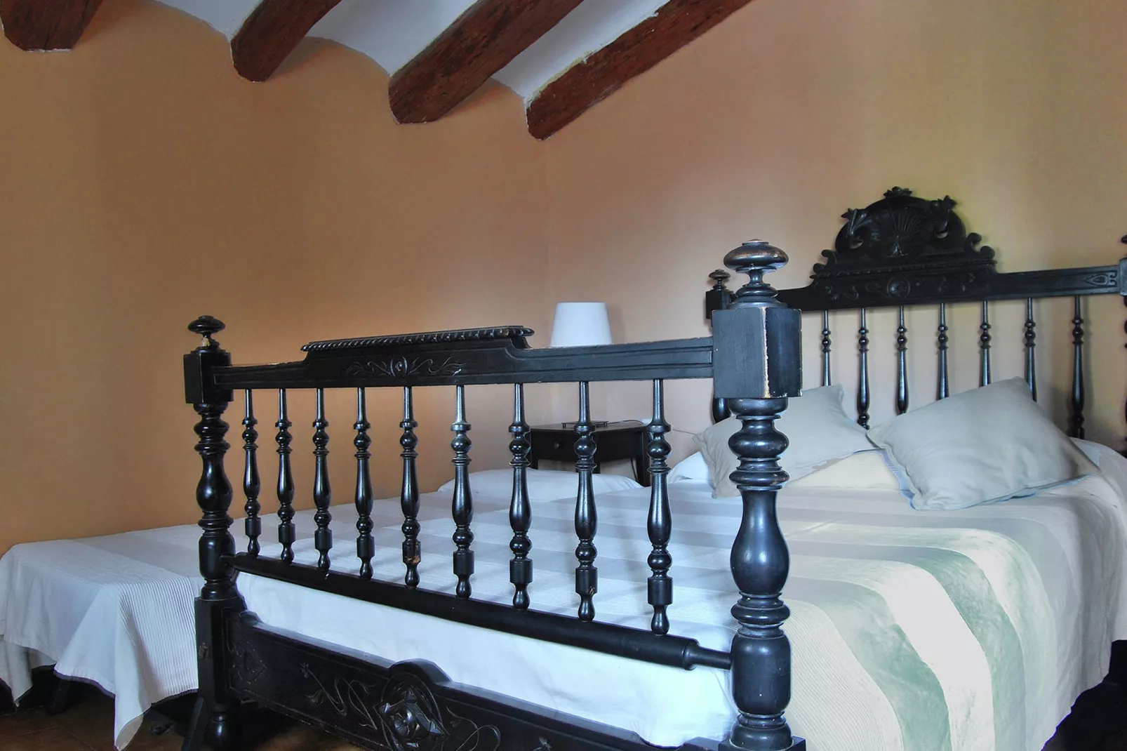 L'Olivera Dalt i Baix-Bedroom