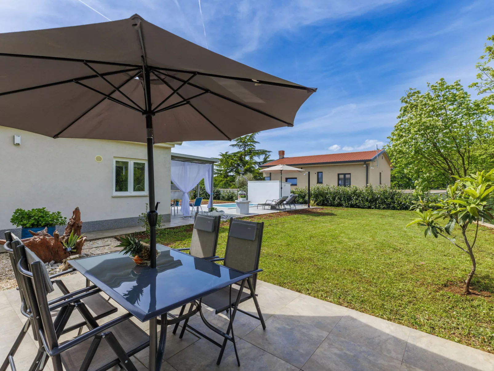 Villa Fenix-Draußen