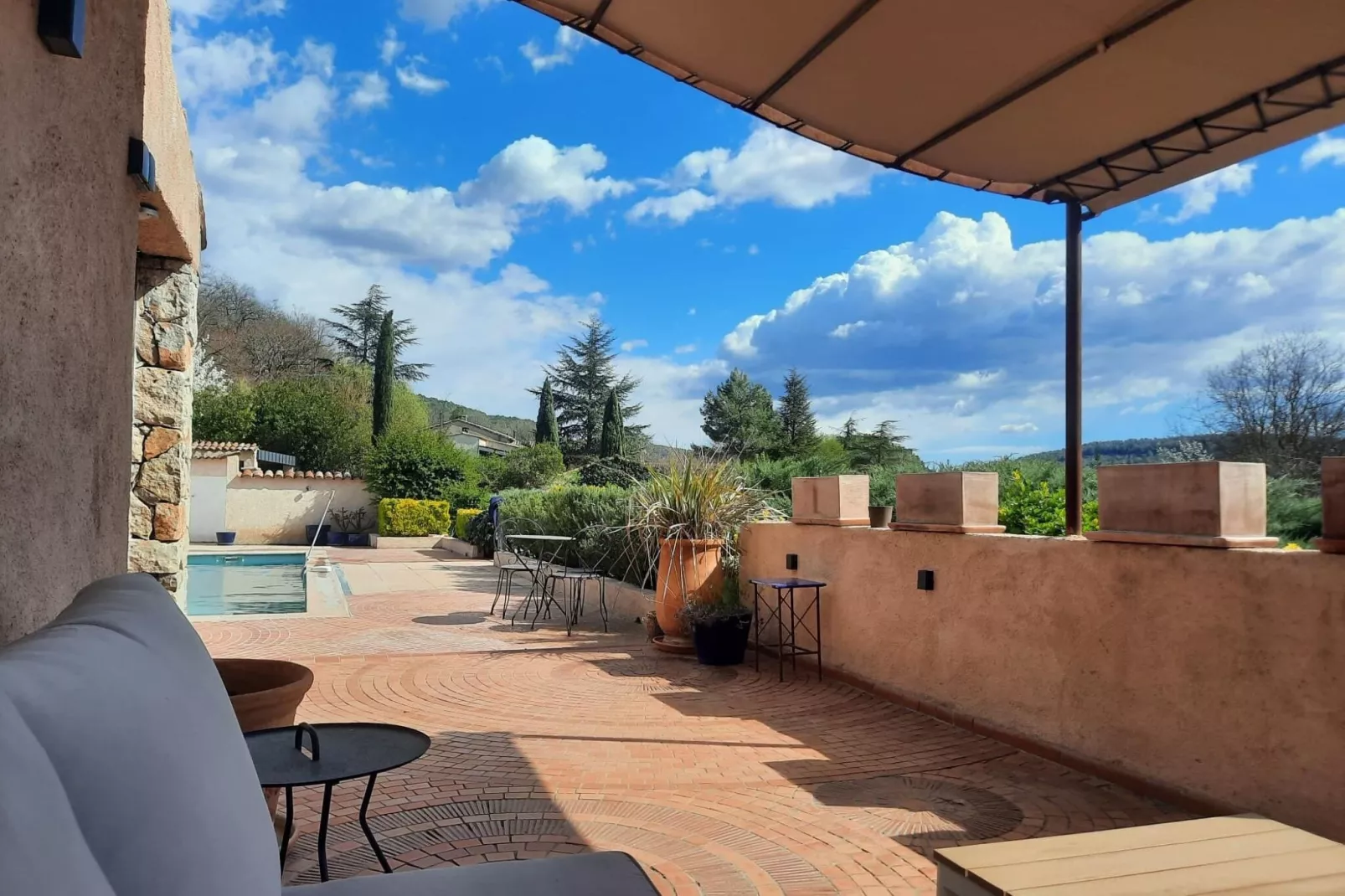Mas la Baouque-Terrace balcony