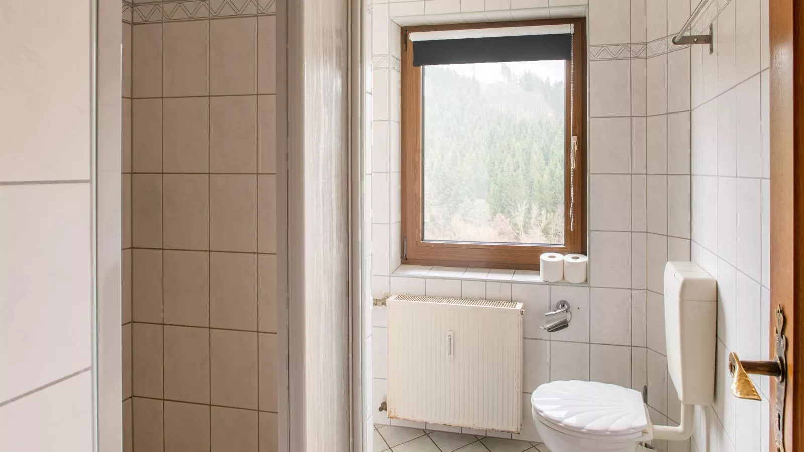 Kurhaus am Nordenau-Bathroom