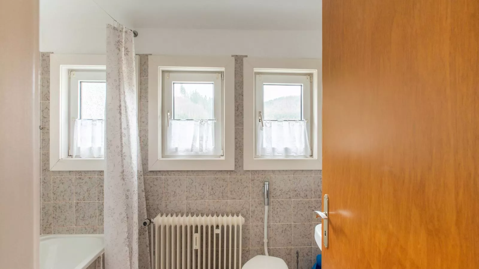Kurhaus am Nordenau - 10 pers-Bathroom