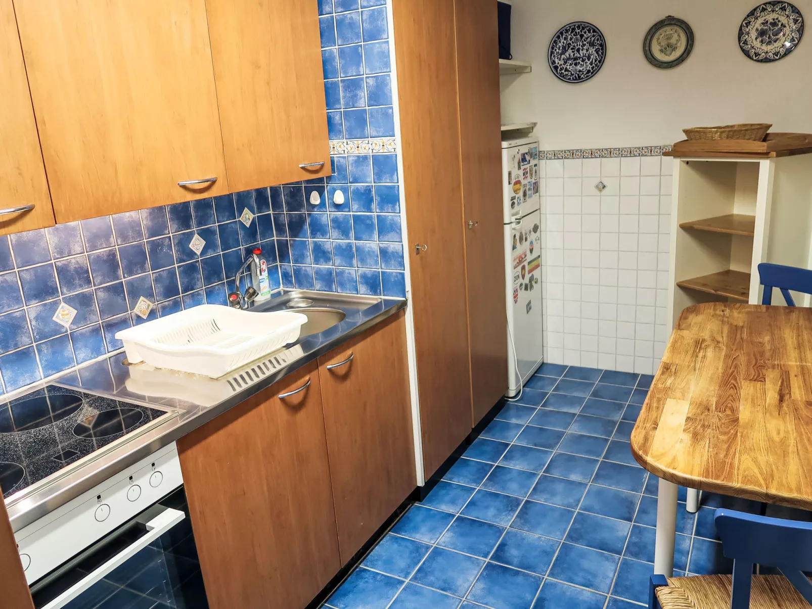 Apt B 032-Inside