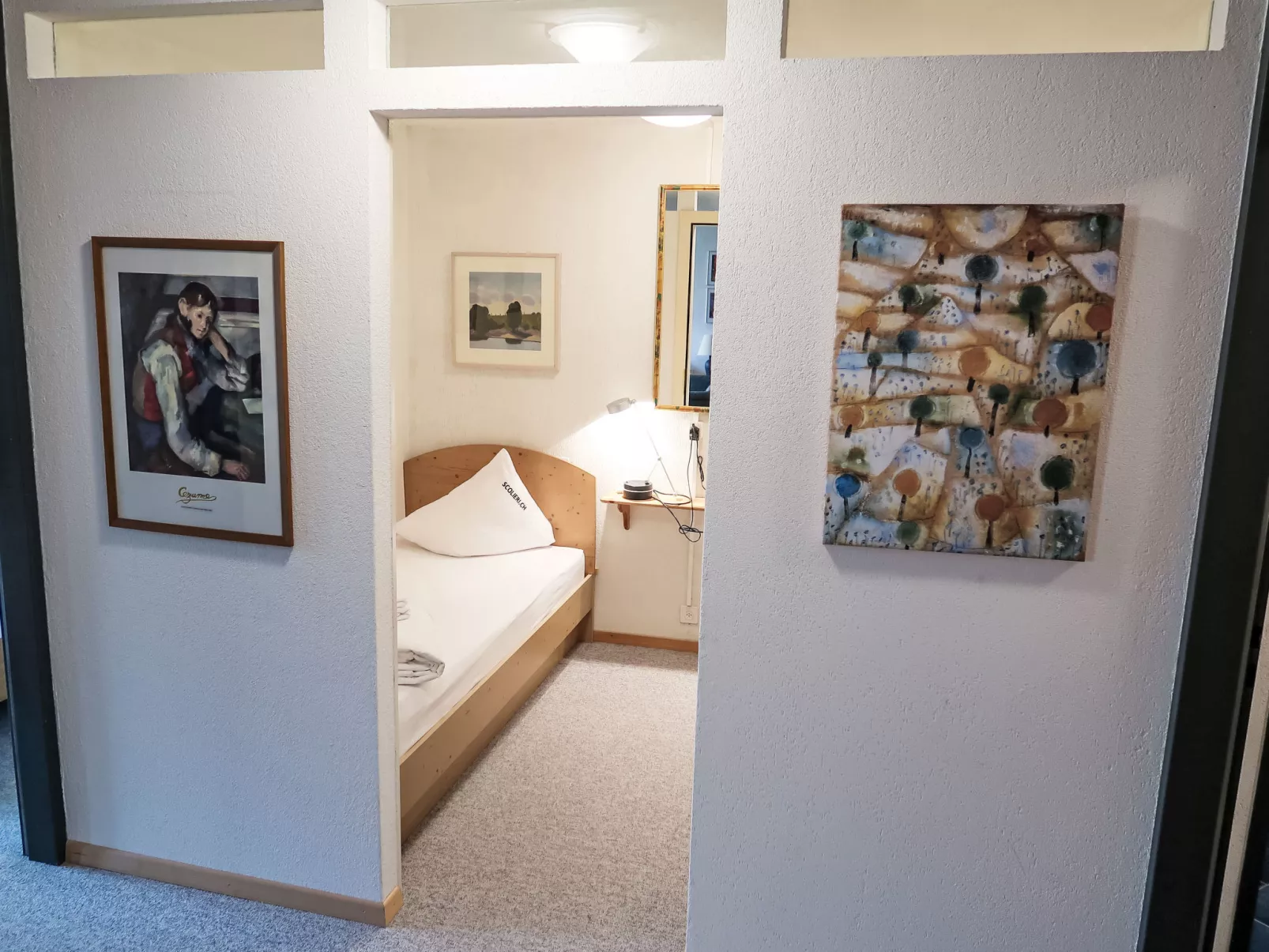 Apt B 032-Inside