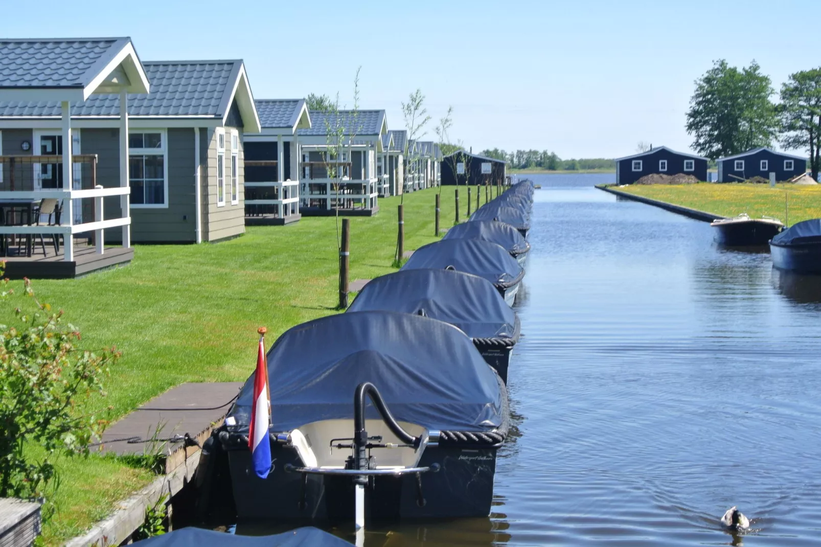 Vakantiepark Giethoorn 3-Exterior summer