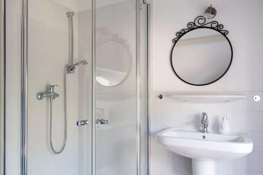 97432-Bathroom