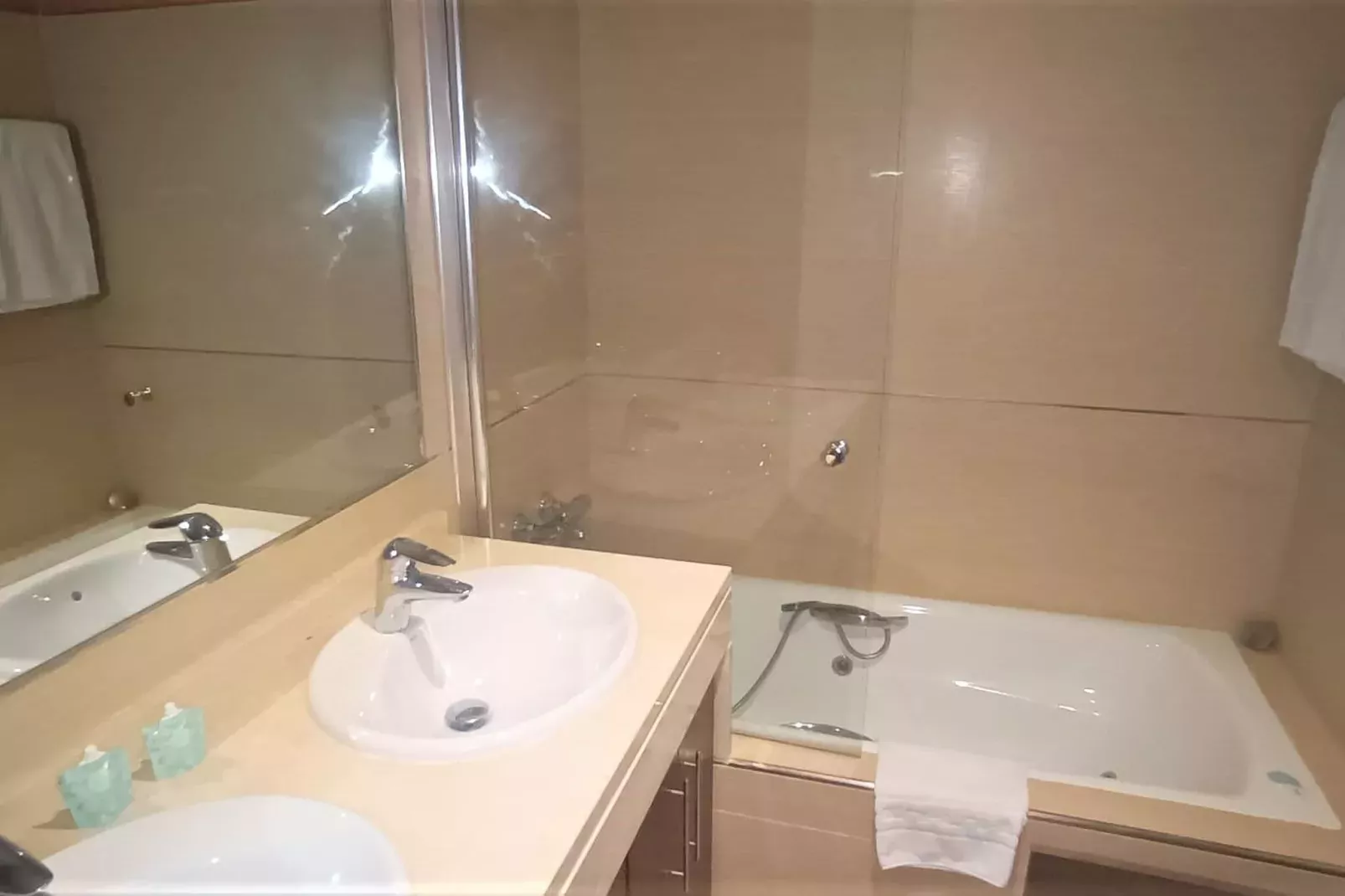 Apartamento 3 habitaciones-Bathroom