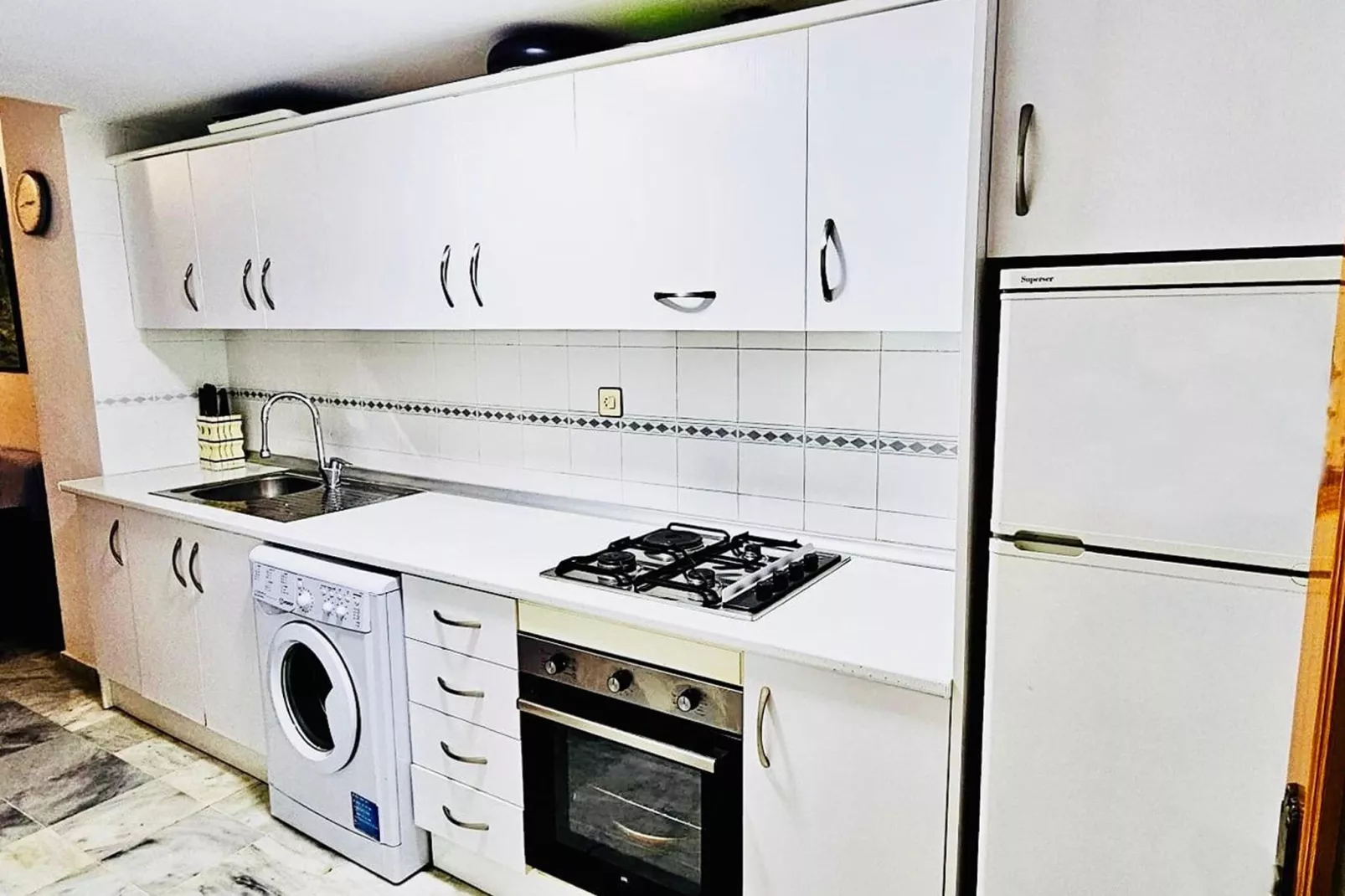Vistamar-Kitchen