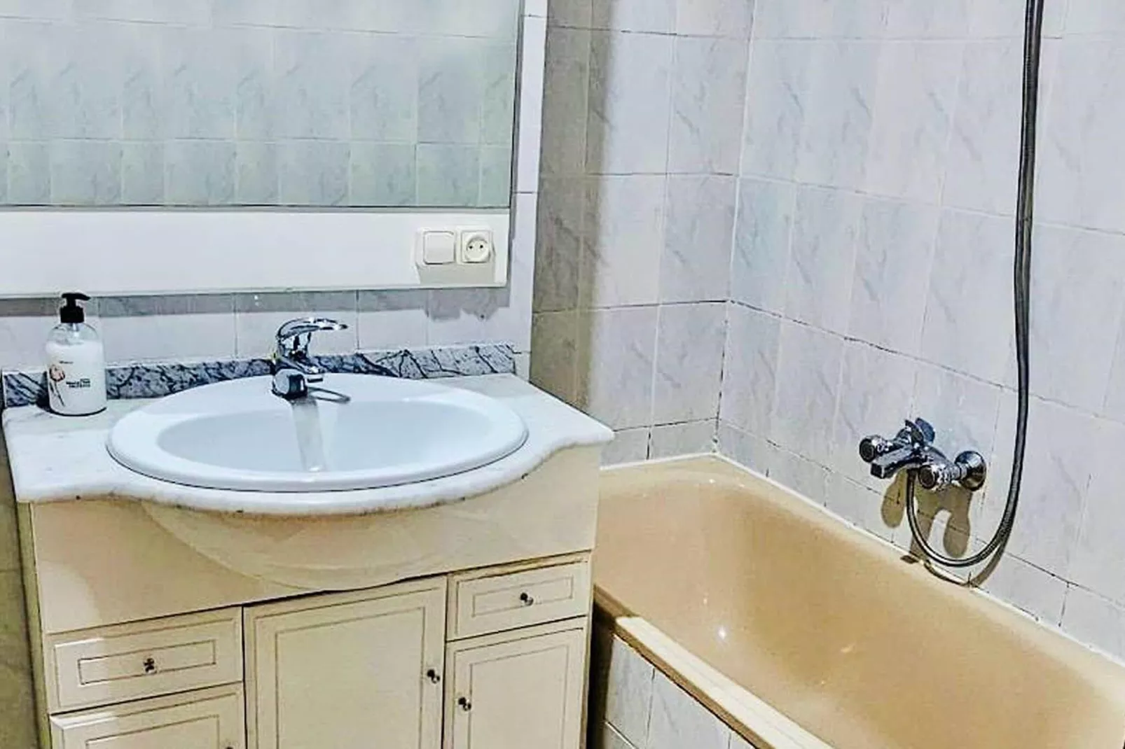 Vistamar-Bathroom