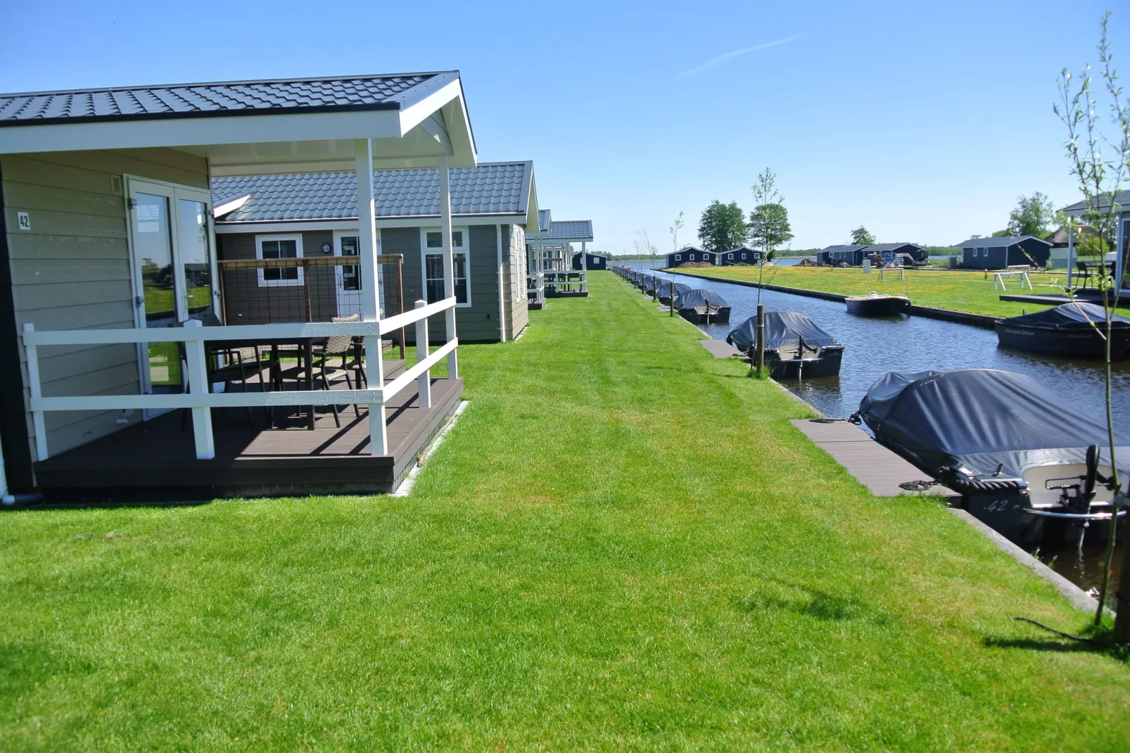 Vakantiepark Giethoorn 4-Exterior summer