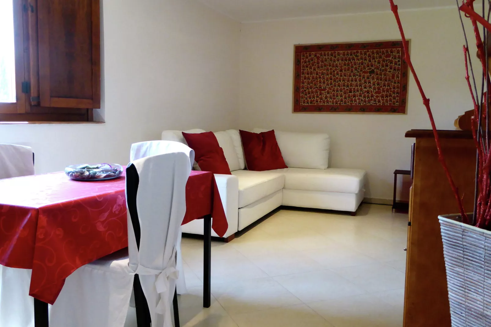 Sei Orcia-Living room