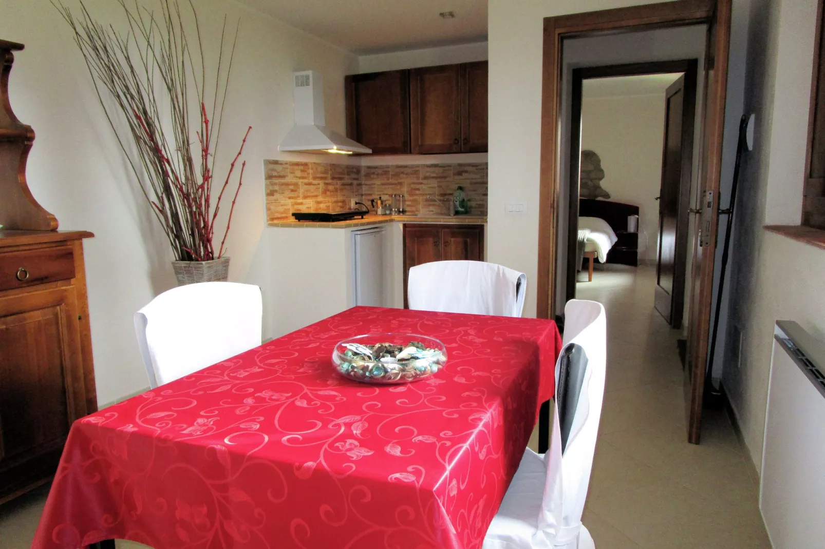 Sei Orcia-Dining room