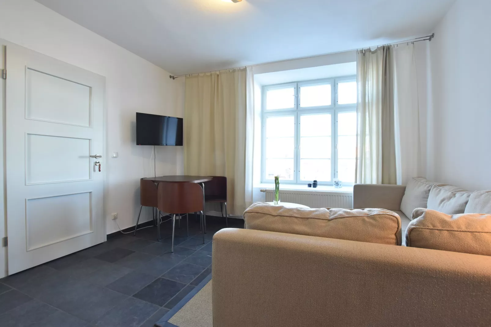 Backbord Hansestadt Wismar mit Terrasse-Wohnzimmer