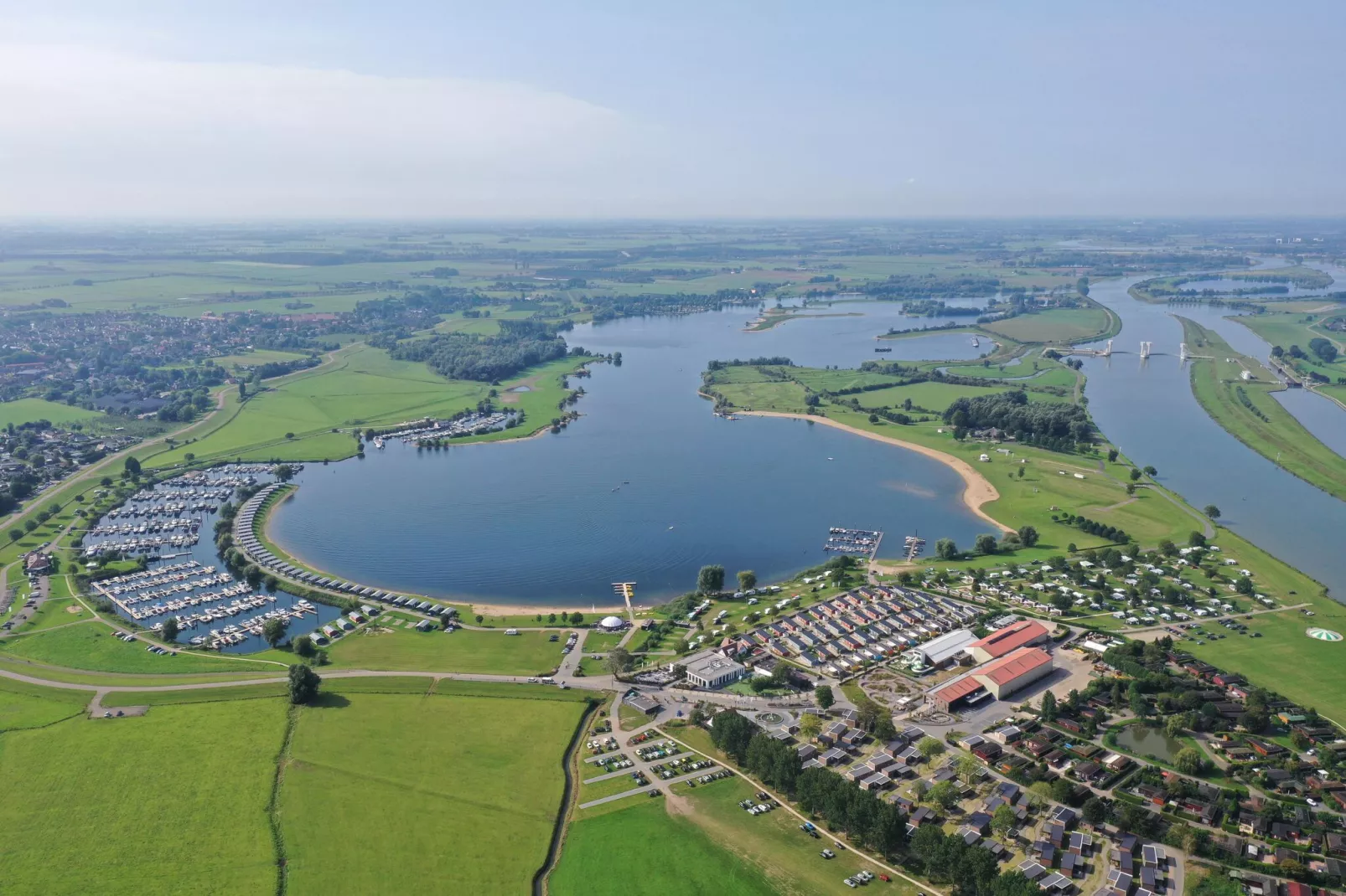 Vakantiepark Eiland van Maurik 3-Areas summer 1km