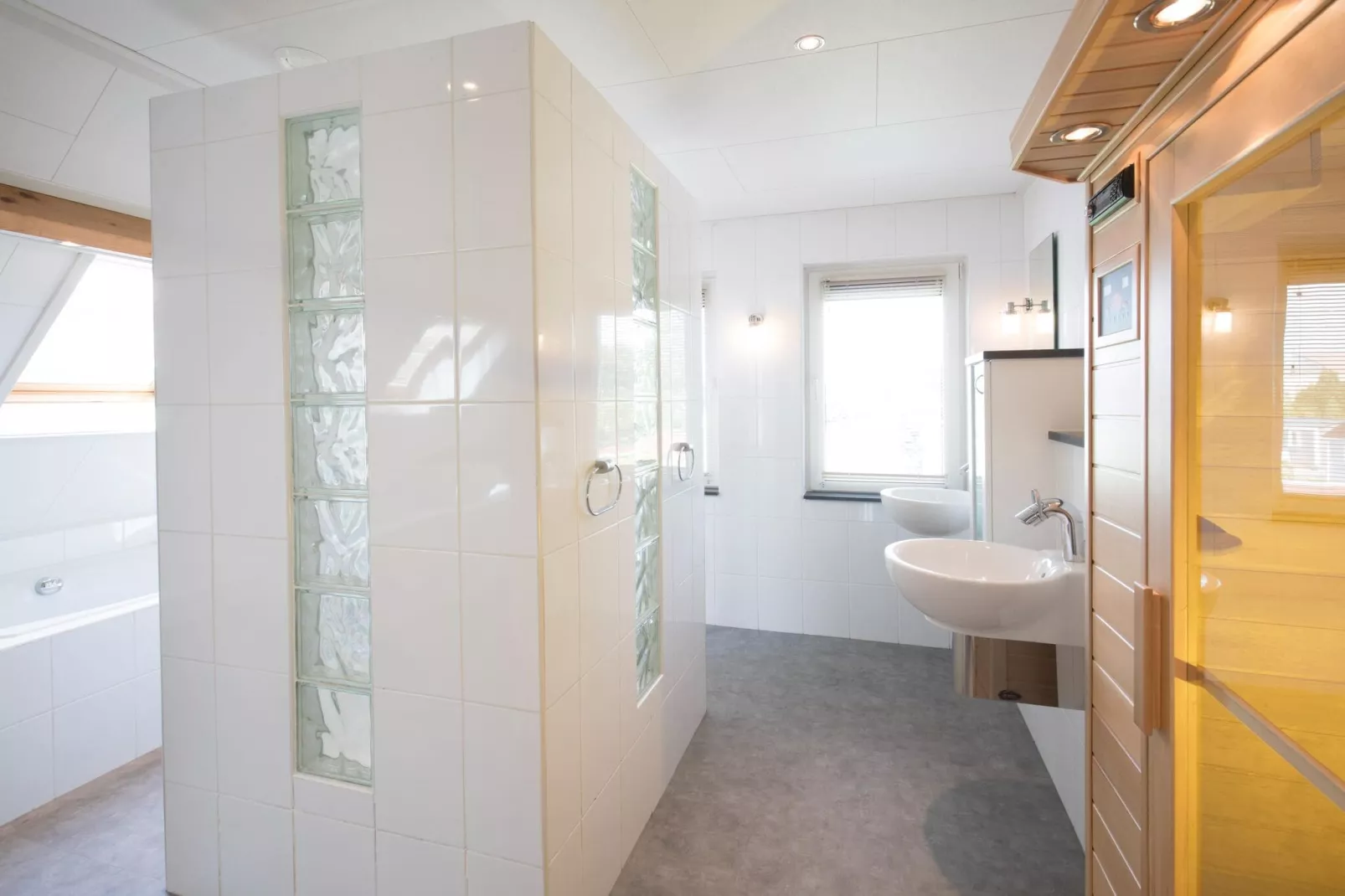 Vakantiepark Eiland van Maurik 4-Bathroom
