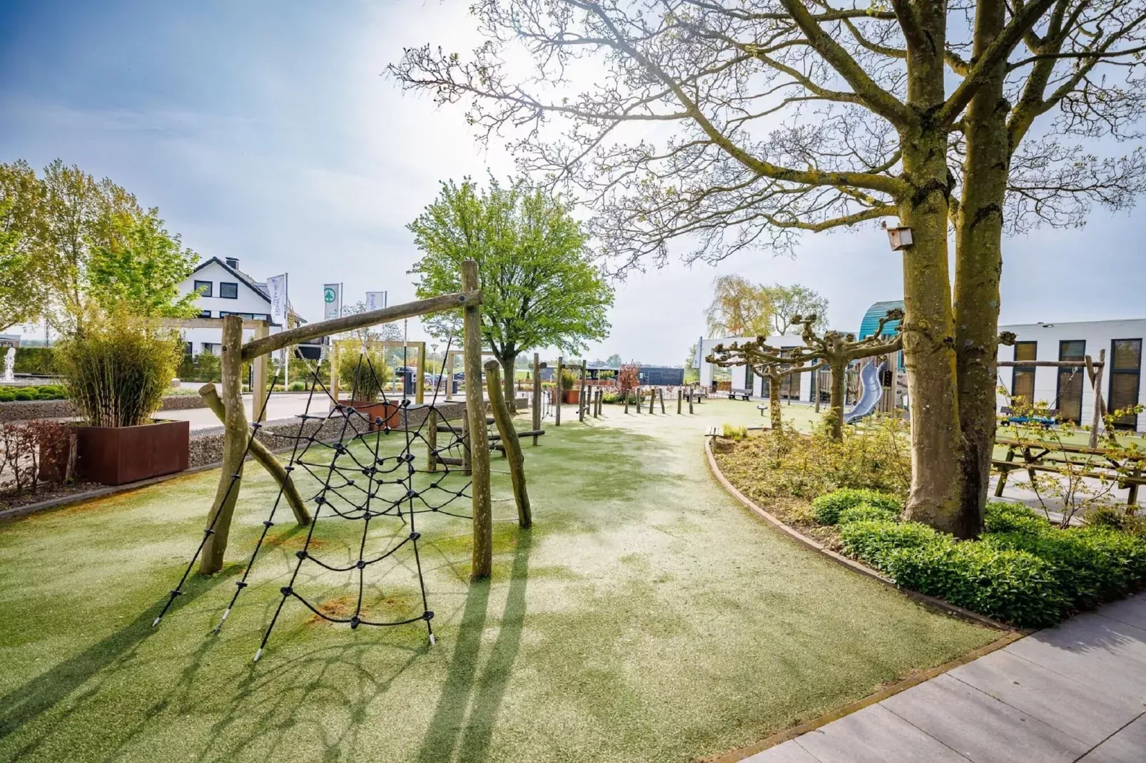 Vakantiepark Eiland van Maurik 5-Park facilities