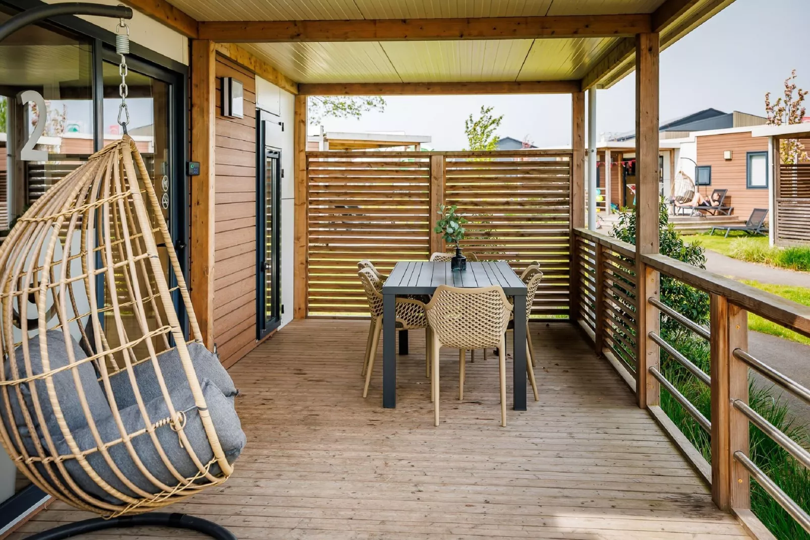 Vakantiepark Eiland van Maurik 7-Terrassenbalkon