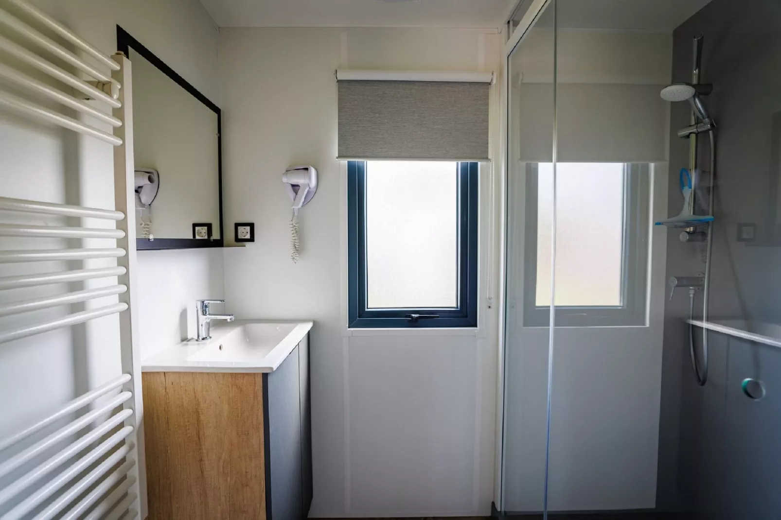 Vakantiepark Eiland van Maurik 8-Bathroom