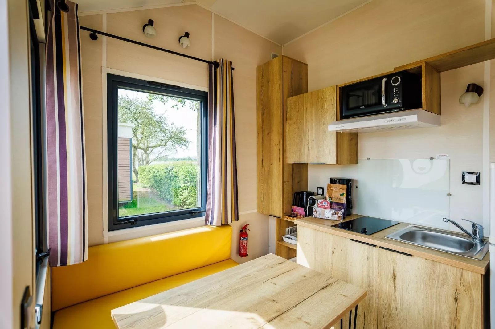 Vakantiepark Eiland van Maurik 9-Kitchen