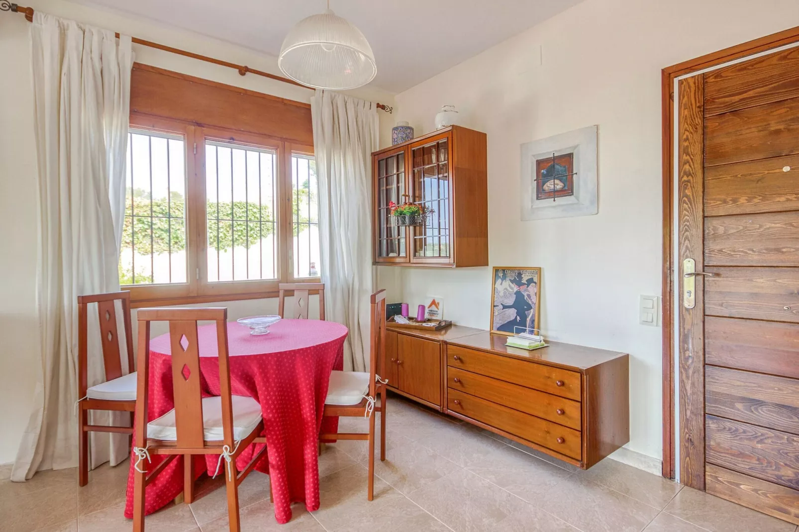 Villa Cadi-Dining room