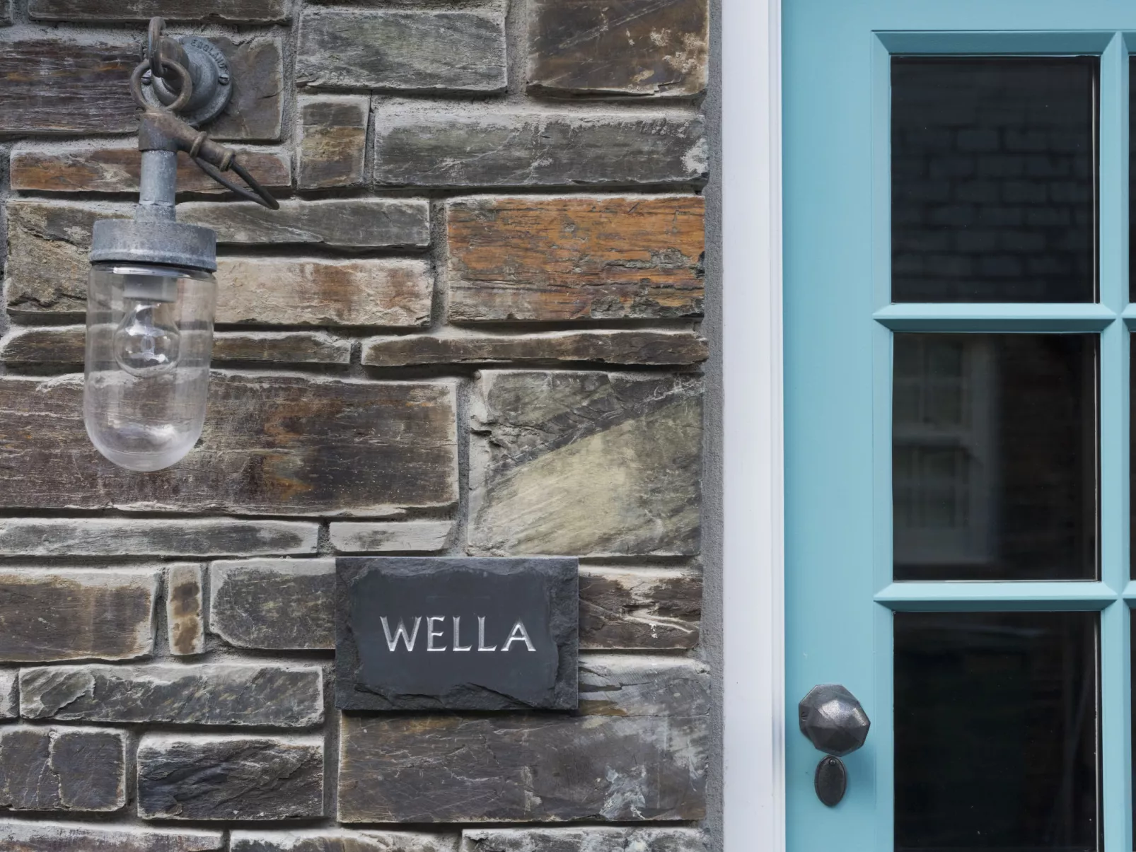 Wella-Outside