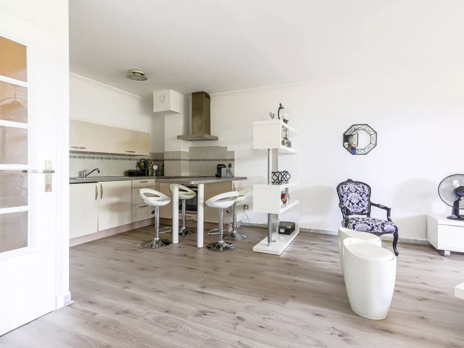 Les Balcons d'Eze-Inside