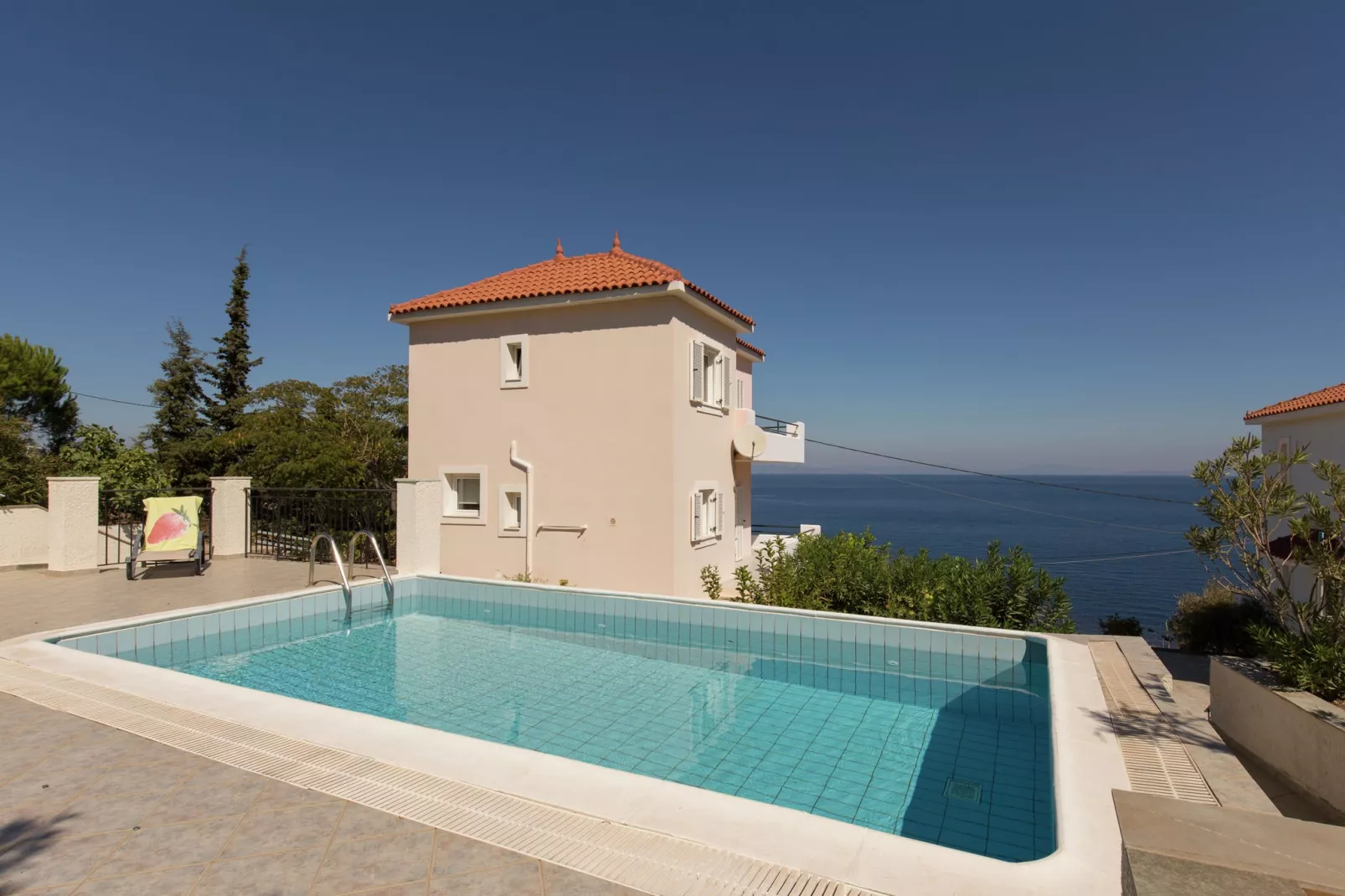 Villa Vasiliki-Außenbereich Sommer