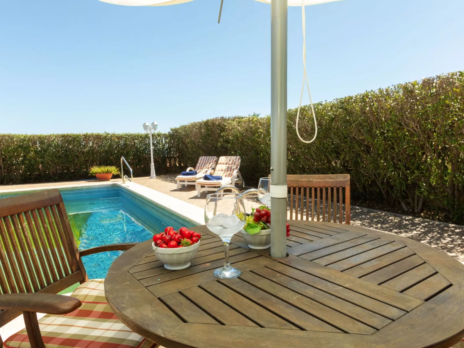 Villa Paloma-Outside
