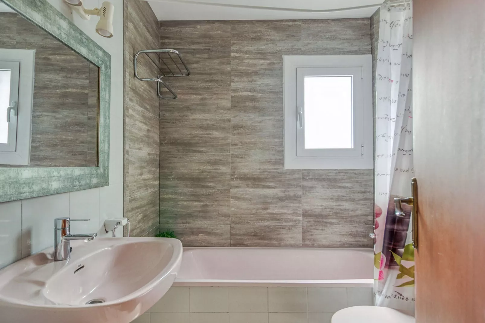 Villa Cadi-Bathroom