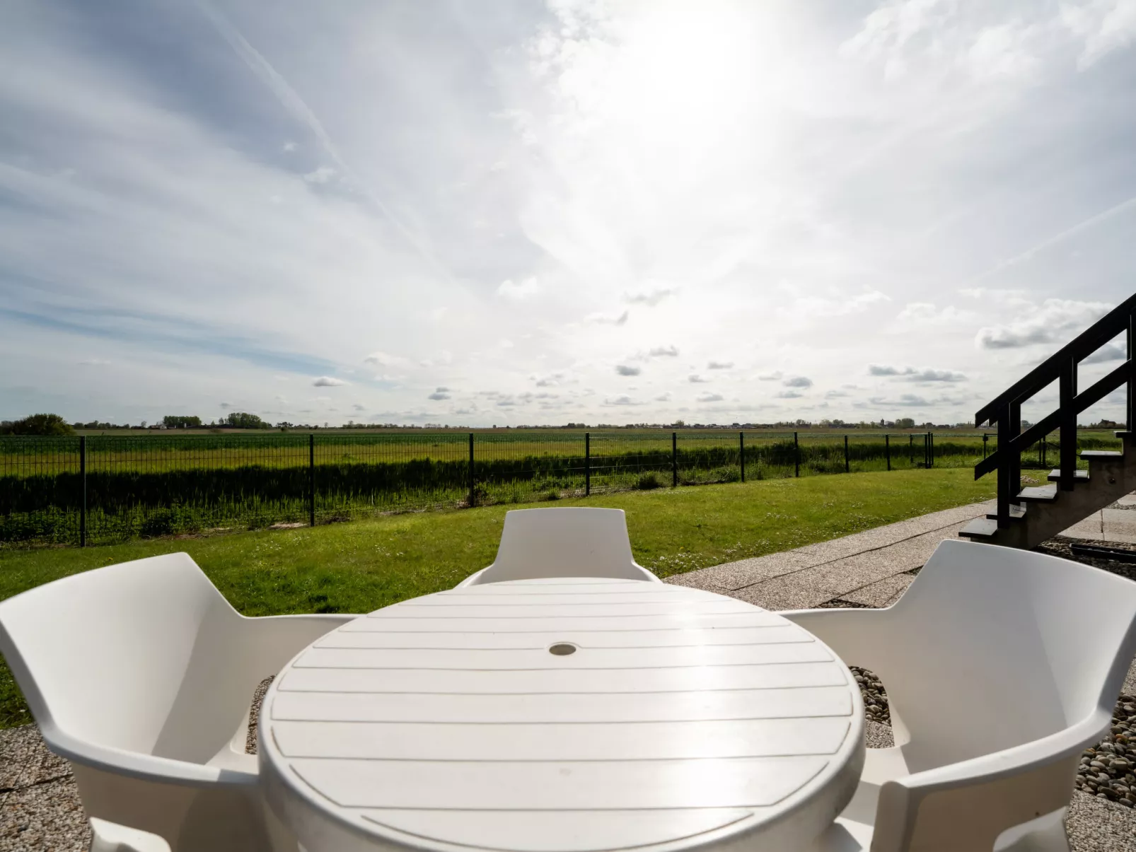 Laya with parking and shared pool-Outside